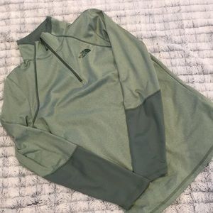 North Face women’s top